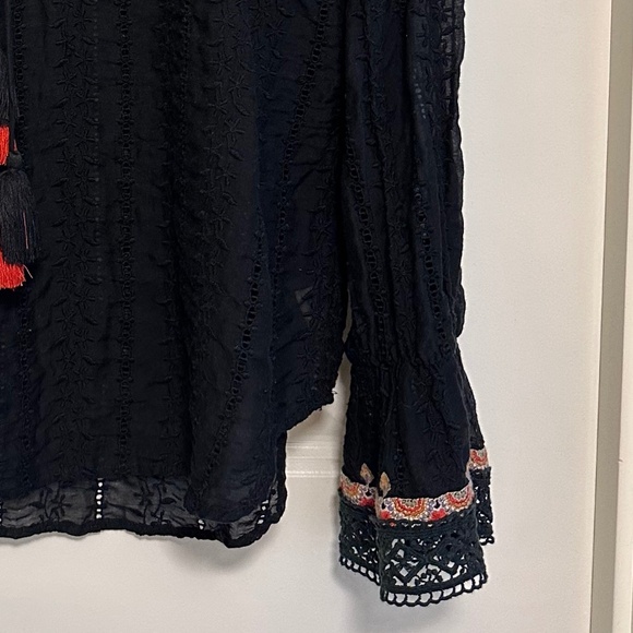 Johnny Was Embroidered Long Sleeve Black Blouse Size XS - Picture 11 of 16
